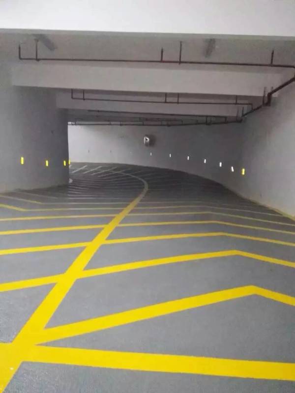 车库坡道